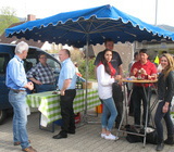 Marktgespr�che bei einem guten Getr�nk